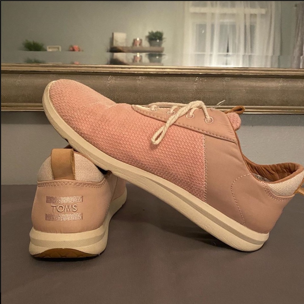 Toms Sneakers